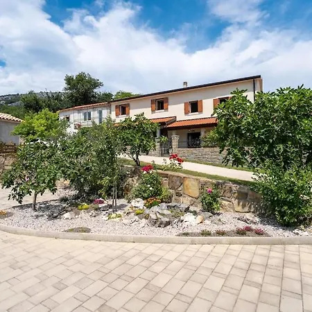 Angela By Briskva Апартаменты