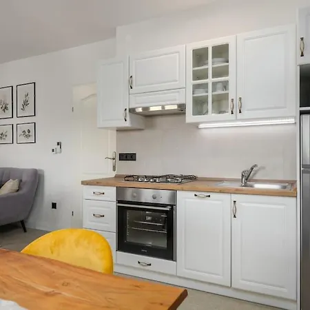 Angela By Briskva * Buzet